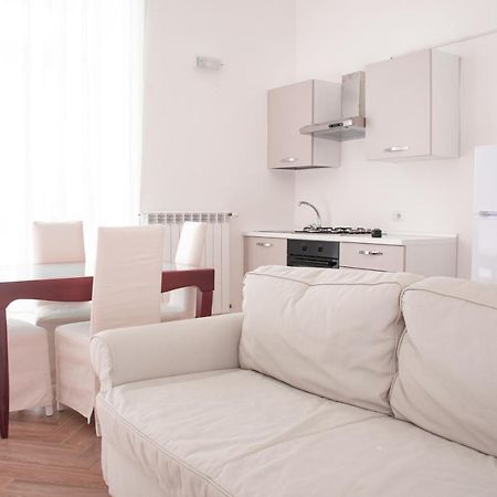 バーリLuxury Bnb Pisacaneアパートメント エクステリア 写真