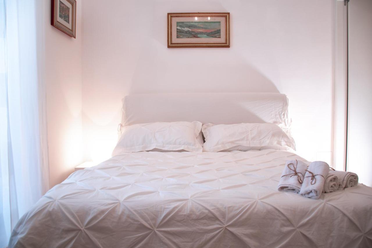 バーリLuxury Bnb Pisacaneアパートメント エクステリア 写真