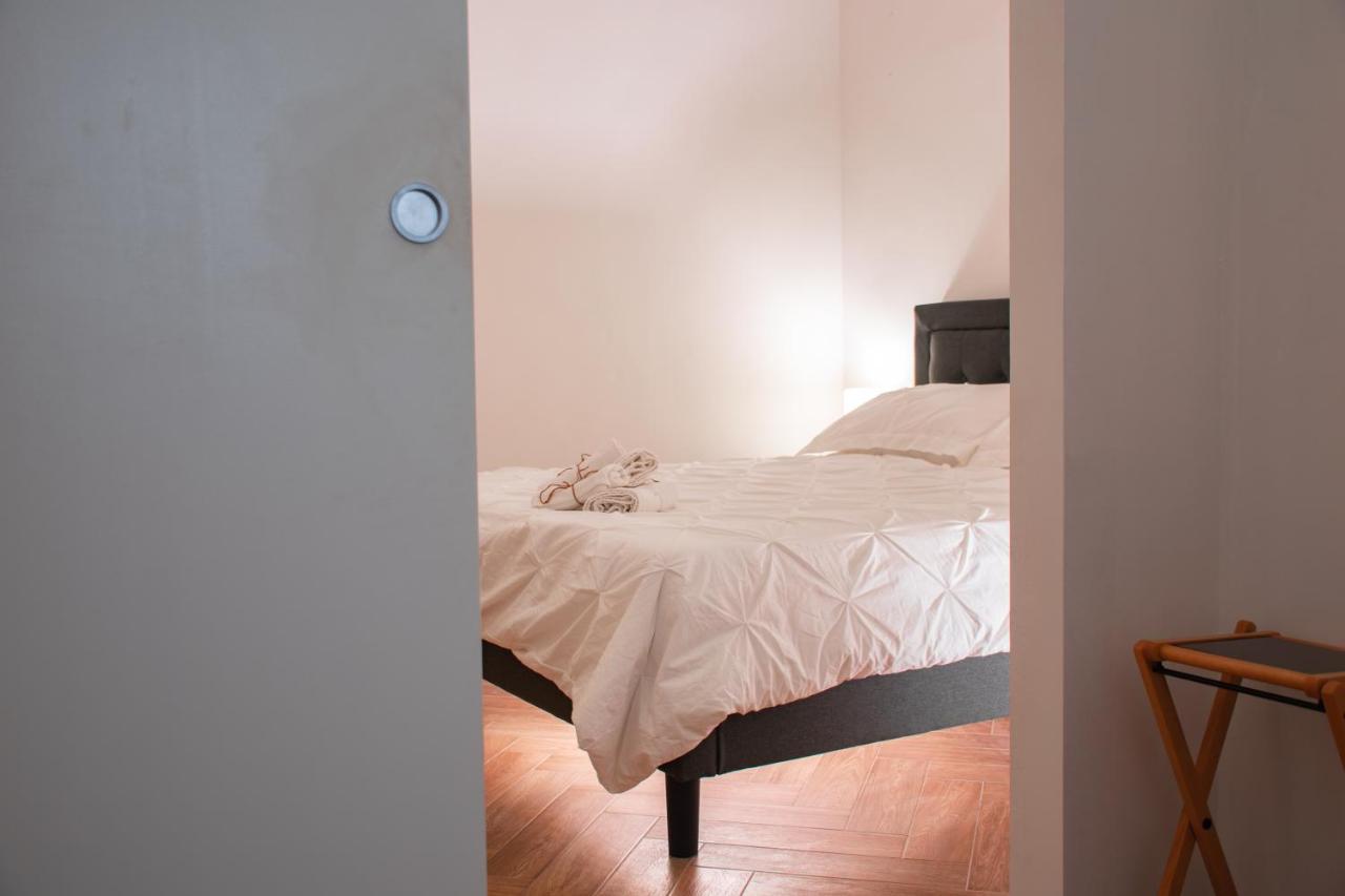 バーリLuxury Bnb Pisacaneアパートメント エクステリア 写真